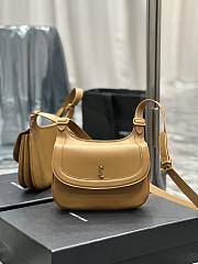 Saint Laurent Charlie Medium Shoulder Bag in Beige Bag - 23 x 17 x 4 cm - 1