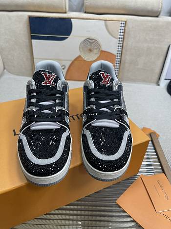 Louis Vuitton Monogram Blended Fabrics Sneakers - 008