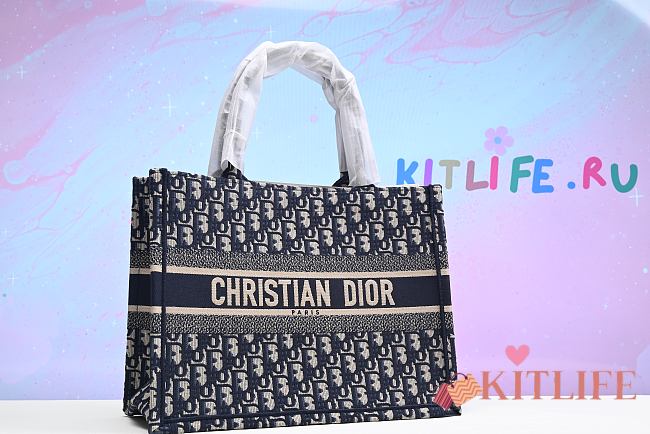 Forubags10 Dior Colored Jacquard Canvas Book Tote 36.5*28*5cm - 1