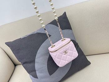 Chanel Baby Pink  Vanity Pearl Chain Gold Hardware - 11 x 8.8 x 7 cm