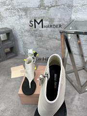 Kitlife Miu Miu leather thong booties White  - 6
