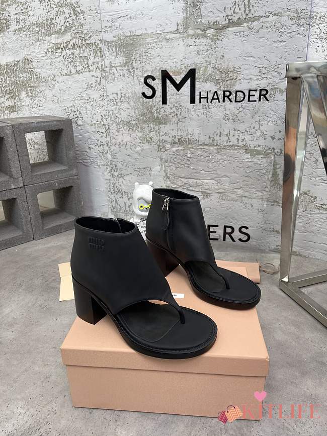 Kitlife Miu Miu leather thong booties Black - 1
