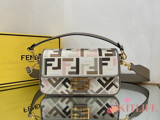 Kitlife Fendi Baguette Pequin bag - 26 x 6 x 15 cm - 1