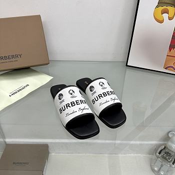 Kitlife Burberry sandal - 001