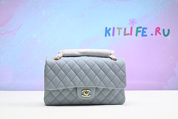 Kitlife Chanel Caviar leather Flap in light blue with gold - 25 cm