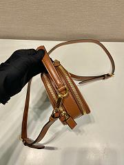 kitlife Prada Odette leather brown mini-bag - 18.5 x 13 x 6.5 cm USD 350.00  - 2