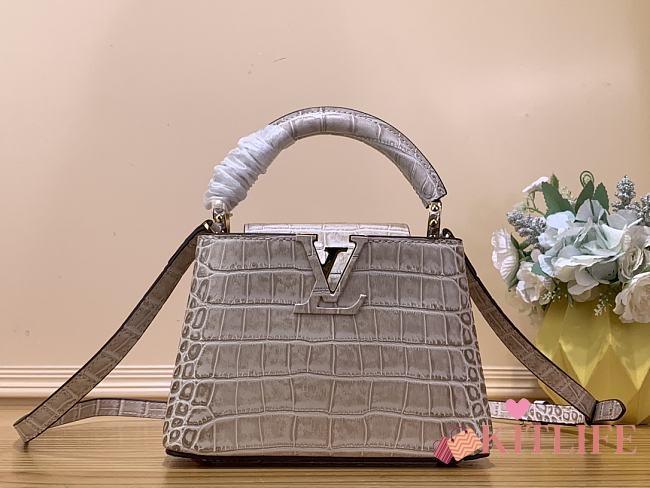 kiltife Louis Vuitton Capucines mini Monogram Flower bag - 21x14x8 cm - 1