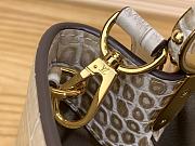 kiltife Louis Vuitton Capucines Monogram Flower bag - 27x18x9 cm   - 6