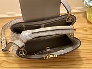 kiltife Louis Vuitton Capucines Monogram Flower bag - 27x18x9 cm   - 5