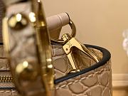 kiltife Louis Vuitton Capucines mini Monogram Flower bag N48866 - 31.5x20x11 cm - 3