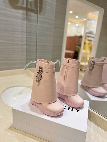 kitlife GIVENCHY Shark Lock Leather Knee-short Boots In Pink - 000