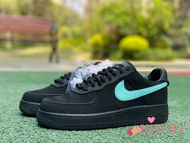 Kitlife Tiffany & Co. x Nike Air Force 1 Sneaker - 1