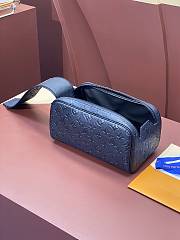 kitlife Louis Vuitton dopp kit toilet pouch blue bag - 28 x 15 x 16.5 cm - 4