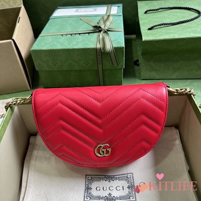 GUCCI Marmont Matelasse Leather Shoulder Bag In Red - 20x 14.5x 4cm - 1