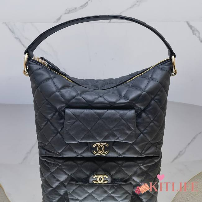 Chanel Hobo Bag Black - 22.5 x 29.5 x 10 cm - 1