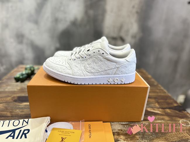 Kitlife  Nike x Louis Vuitton White Sneaker Men - 1