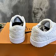 Kitlife  Nike x Louis Vuitton White Sneaker Men - 3