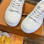 Kitlife  Nike x Louis Vuitton White Sneaker Men - 4