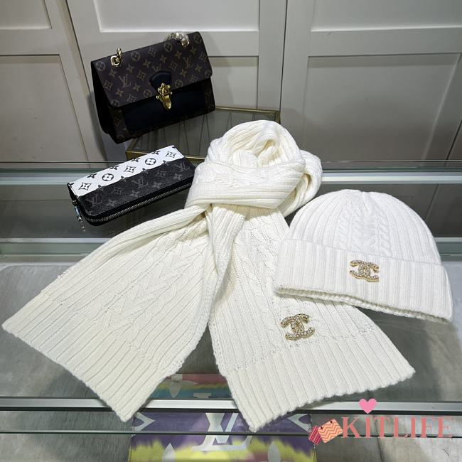 Chanel Knit Hat & Scarf Set white 2023 - 1