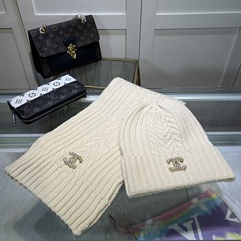 Chanel Knit Hat & Scarf Set cream 2023