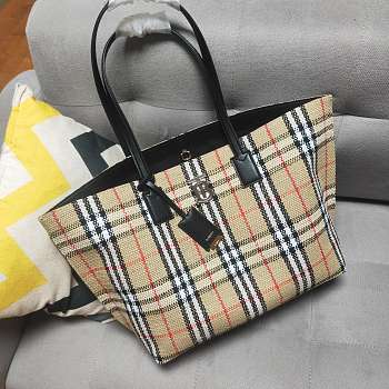 Kiltife BURBERRY tote bag - 34 x 14 x 28 cm