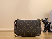 kitlife louis vuitton Mini Pochette Accessoires winter 2023 bag - 15.5 x 10.5 x 4 cm - 4