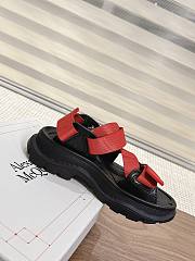 kitlife ALEXANDER MCQUEEN Red Tread Sandals - 6