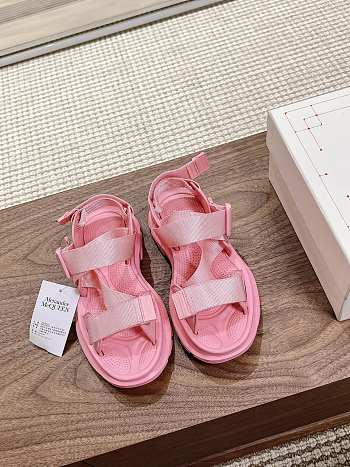 kitlife ALEXANDER MCQUEEN Pink Tread Sandals