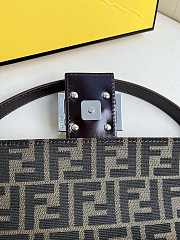 kitlife Fendi Pre-Owned Mamma Baguette Zucca shoulder bag - 26x15x4cm - 4