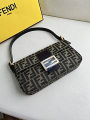 kitlife Fendi Pre-Owned Baguette Zucca shoulder bag - 26x15x4cm - 5