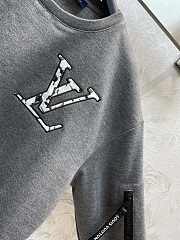 Kitlife louis vuitton sweater gray  - 3