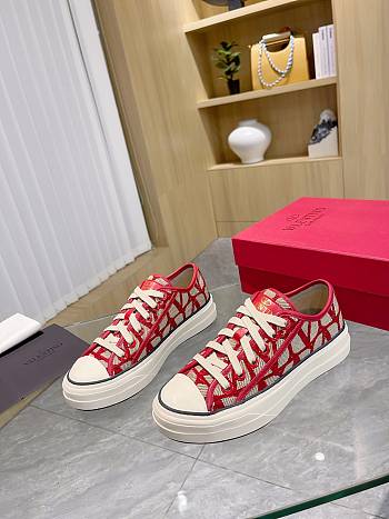 Kitlife Valentino sneaker 001