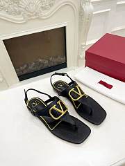 Valentino Garavani Black VLogo Signature Flat Sandals - 000 - 1