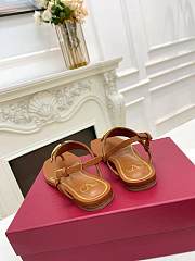 Valentino Garavani Brown VLogo Signature Flat Sandals - 000 - 2