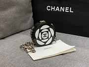 kitlife Chanel Sphere Minaudiere Black & White bag - 12 × 12 × 12 cm - 4