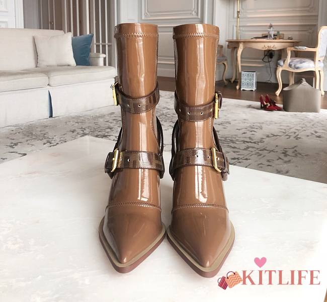 kitlife FENDI Brown Patent Strap Knee Boots - 105 mm heels - 1