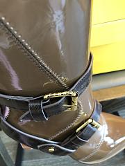 Kitlife FENDI Brown Patent Logo Strap Knee-High Boots - 105 mm heels - 2