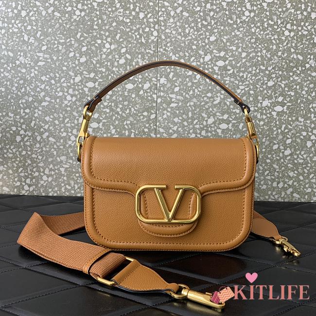 Kitlife Valentino Garavani Alltime shoulder bag brown - 23.5x18x8cm - 1