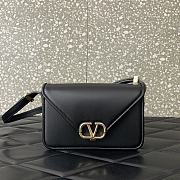 Kitlife Valentino Garavani Small Shoulder Bag black - 19x12x6cm - 1