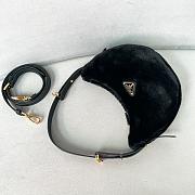 Kitlife Prada Arqué shearling and leather shoulder bag black - 22.5x18.5x6 cm - 5