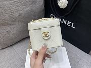 kitlife Chanel clutch chain white bag - 9.5x10.5x7 cm - 4