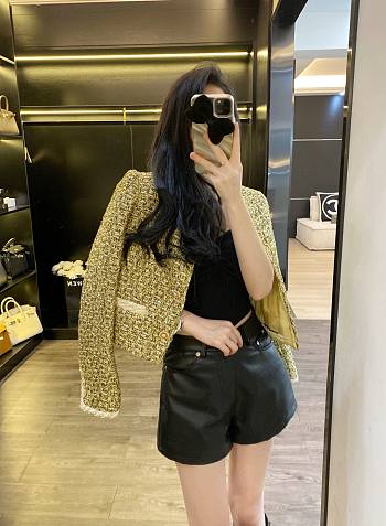 Kitlife Chanel Tweed Blazer - 01