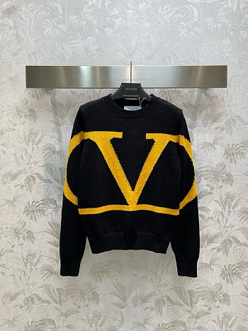 Kitlife Valentino black sweater