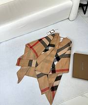 kitlife BURBERRY Mega Check Wool & Cashmere Cape In Camel Scarf - 140x140 cm - 4