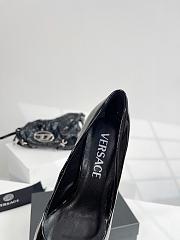 kitlife Vescare la medusa patent leather pumps black 5cm  - 5
