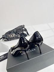 kitlife Vescare la medusa patent leather pumps black 5cm  - 2