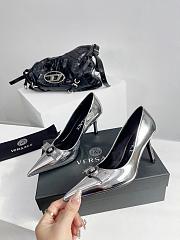 kitlife Vescare la medusa patent leather pumps silver 5cm - 5