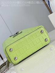 kitlife Louis Vuitton Capucines in precious crocodilian green bag - 16x11x6 cm - 2