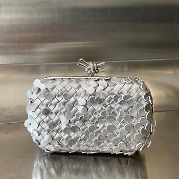 kitlife Bottega Veneta Knot intrecciato metallic leather clutch silver bag - 19x11.5x5