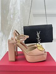 kitlife VALENTINO V logo pumps Beige 11cm - 1